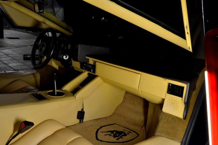  Lamborghini Countach 5000 QV 1987 года  (фото 12 из 63)